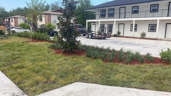 2201 Conway Dr in Deltona, FL - Building Photo - Building Photo