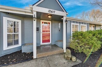12417 W 56th St in Shawnee, KS - Foto de edificio - Building Photo