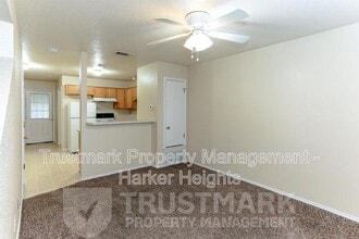 4501 Mattie Dr in Killeen, TX - Foto de edificio - Building Photo
