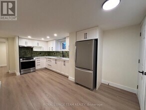 2177 Dublin Ave in Ottawa, ON - Building Photo - Building Photo