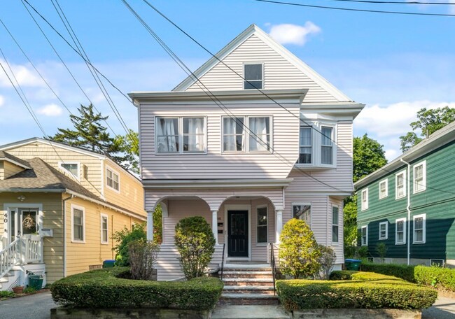 44 Greenleaf Ave, Unit 1 in Medford, MA - Building Photo - Building Photo