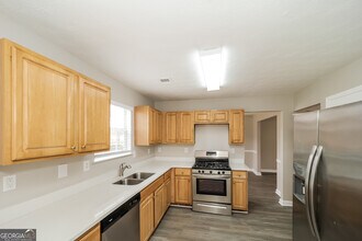 2560 S Hills in Riverdale, GA - Building Photo - Building Photo
