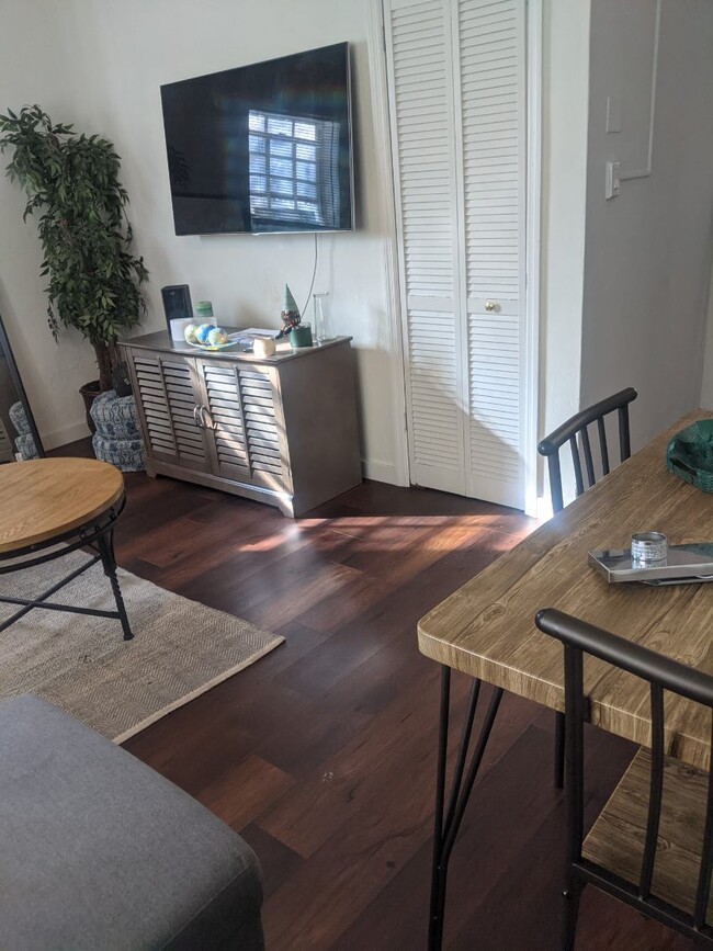 7741 Hawthorne Ave in Miami Beach, FL - Building Photo - Building Photo