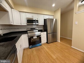 168 Valley Stream Cir in Chesterbrook, PA - Building Photo - Building Photo