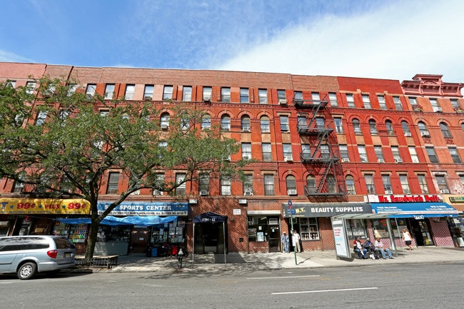 1704-1712 Amsterdam Ave in New York, NY - Building Photo - Building Photo