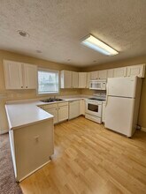 10 Bakers Lndg, Unit 10 in Morgantown, WV - Foto de edificio - Building Photo