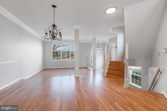 4821 Great Heron Terrace in Fairfax, VA - Building Photo - Building Photo