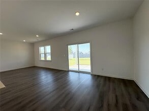 220 Hickory Rdg Trl in Kathleen, GA - Foto de edificio - Building Photo