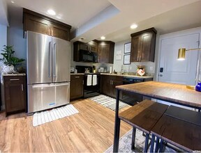 721 Rosewood Ln in Layton, UT - Building Photo - Building Photo