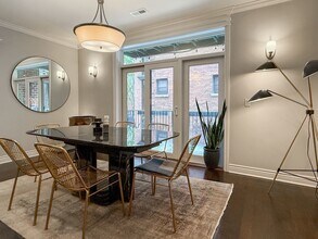 927 W Agatite Ave in Chicago, IL - Building Photo - Building Photo