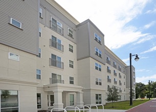 Arbours at Tumblin Creek - Active  55+ Adult Community in Gainesville, FL - Foto de edificio - Building Photo