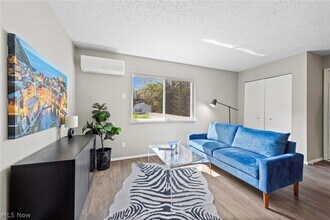 10532 Clifton Blvd-Unit -108 in Cleveland, OH - Building Photo - Building Photo