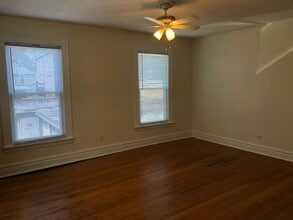 3208 Grove Ave in Berwyn, IL - Building Photo - Building Photo