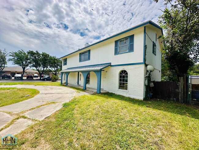 4838 Scott Carpenter Dr in San Antonio, TX - Building Photo - Building Photo