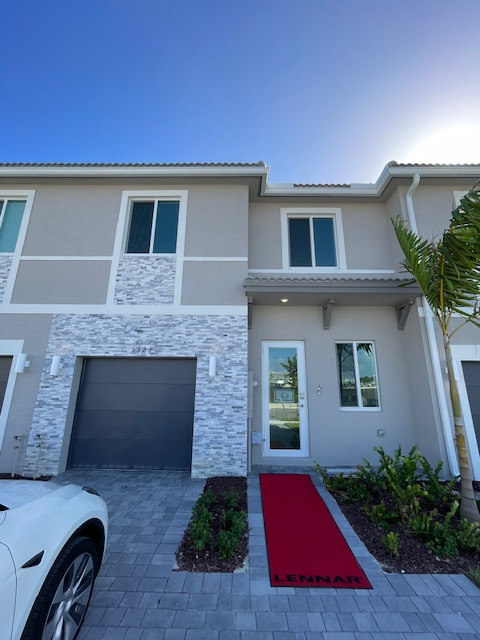 1323 SE 7th Ter in Homestead, FL - Building Photo