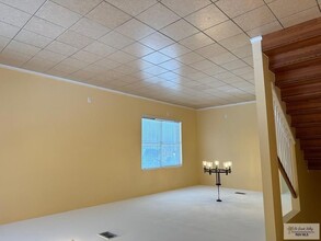 2100 Emory Ave, Unit 1065 in McAllen, TX - Building Photo - Building Photo