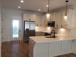 205 McAuliffe St in Murfreesboro, TN - Building Photo - Building Photo