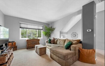 3385 Ravinia Cir in Aurora, IL - Building Photo - Building Photo
