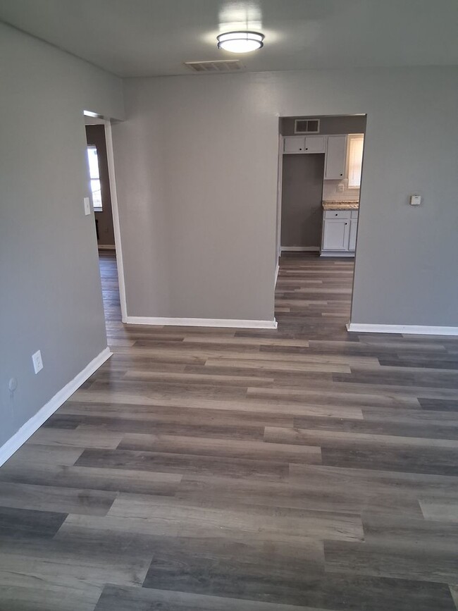 4121-4121 Merryfield Ave in Dayton, OH - Building Photo - Building Photo