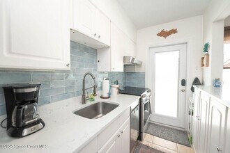 1273 Jimmy Buffett Mem Hwy in Satellite Beach, FL - Building Photo - Building Photo