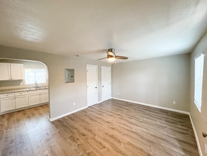 1110 E Highland Ave in Phoenix, AZ - Building Photo - Building Photo