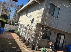 615 Cutting Way in Sacramento, CA - Building Photo - Building Photo