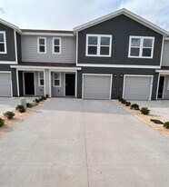 8220 SW 67th Ave in Ocala, FL - Building Photo