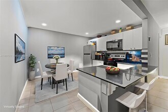 1829 N A St, Unit 24 in Lake Worth Beach, FL - Building Photo - Building Photo