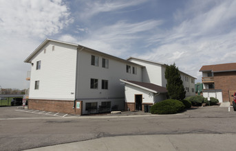 Redwood Village in Westminster, CO - Foto de edificio - Building Photo