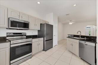 4104 Crabtree Ave in Sarasota, FL - Building Photo - Building Photo