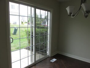 32461 Rushmore Ave in McHenry, IL - Building Photo - Building Photo