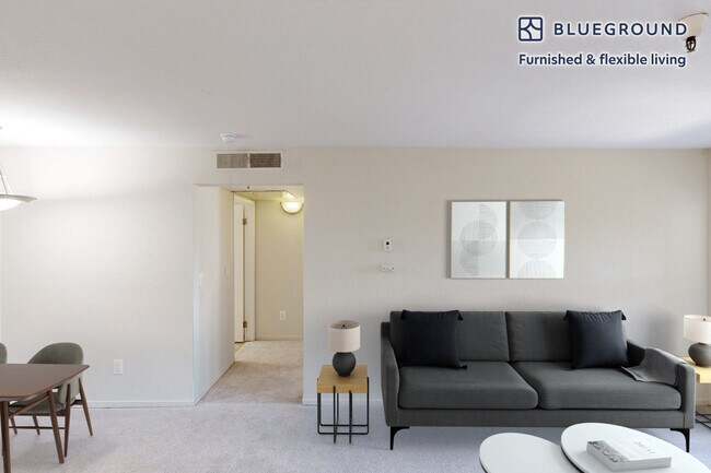 121 Roble Rd in Walnut Creek, CA - Building Photo - Building Photo