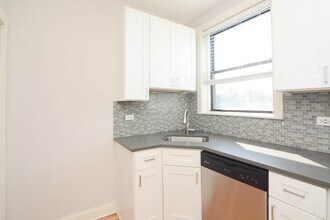 2324 N Rockwell St in Chicago, IL - Building Photo - Building Photo