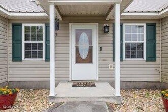 212 Quail Creek Ct in Hubert, NC - Building Photo - Building Photo