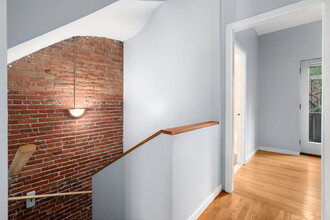 18 Milford St in Boston, MA - Building Photo - Interior Photo