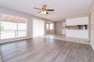 10003 N 87th Dr in Peoria, AZ - Building Photo - Building Photo