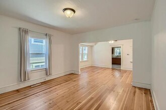 1534 SE 46th Ave in Portland, OR - Building Photo - Building Photo