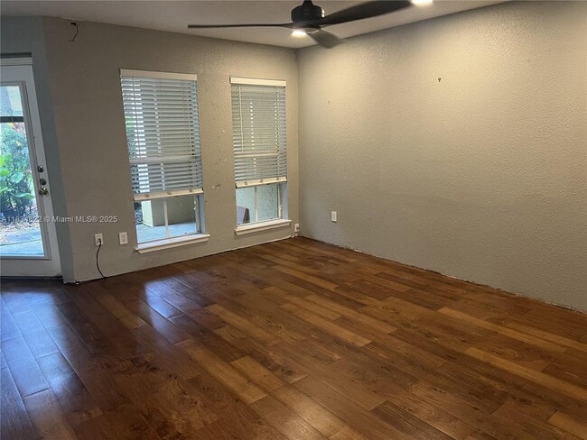 777 Riverside Dr in Coral Springs, FL - Building Photo - Building Photo