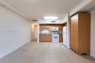 2350 SW 27th Ave in Miami, FL - Building Photo - Building Photo