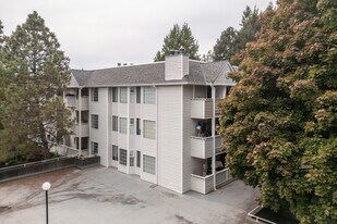 7591 Moffatt Rd in Richmond, BC - Building Photo