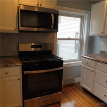 134 Burns Ave in Syracuse, NY - Foto de edificio - Building Photo