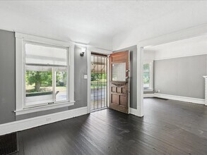 10622 Hathaway Ave in Cleveland, OH - Building Photo - Building Photo
