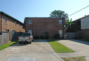 2321 Giuffrias Ave in Metairie, LA - Building Photo