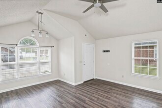 107 Hutto Hill in Gilbert, SC - Building Photo - Building Photo