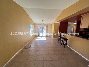 30 Gray Pine Avenue in Templeton, CA - Building Photo - Building Photo