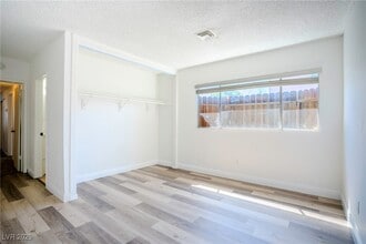 67 Wyoming Ave in Henderson, NV - Building Photo - Building Photo