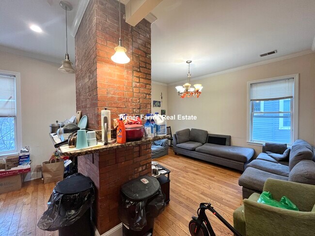 30 Circuit St, Unit 3 in Boston, MA - Building Photo - Building Photo