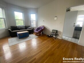 530 Cambridge St, Unit 3 in Boston, MA - Building Photo - Building Photo