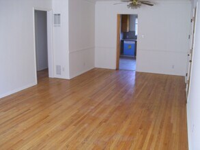 108 N Hayworth Ave, Unit 4 in Los Angeles, CA - Building Photo - Building Photo