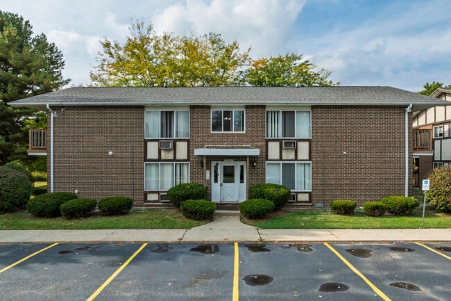 Country Squire Apartments